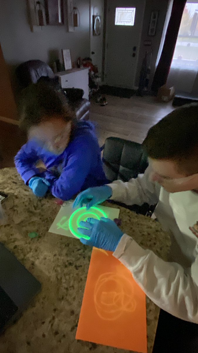 ecarlsonshs's tweet photo. @GG_Learning Generation Genius kits are a huge hit at our house! #stem https://t.co/7lcNpOjgXo