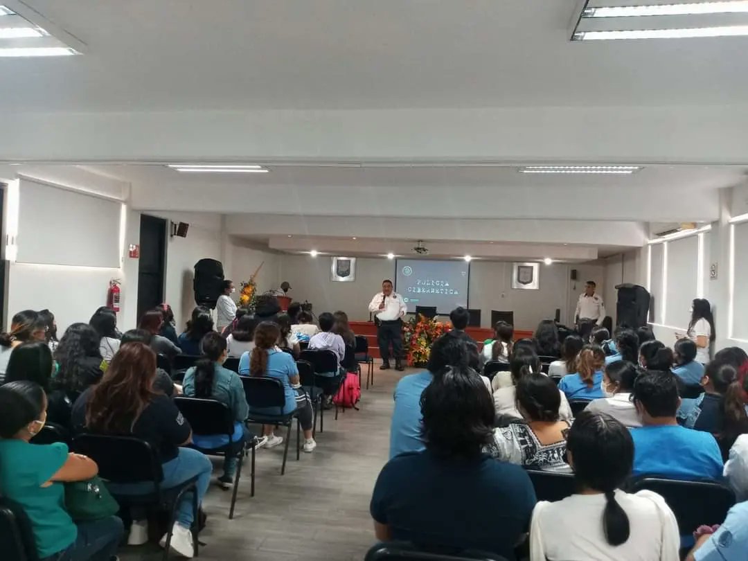 UII_UACAM's tweet photo. El 6 de octubre de 2022, dio inicio la Jornada de Prevención y Atención de la Violencia Digital, misma que tuvo una duración de 2 semanas y fue coordinada por la Unidad de Igualdad e Inclusión Universitaria y la Facultad de Humanidades de la Institución.

#CulturaDePrevención https://t.co/3gBT8IBIrt