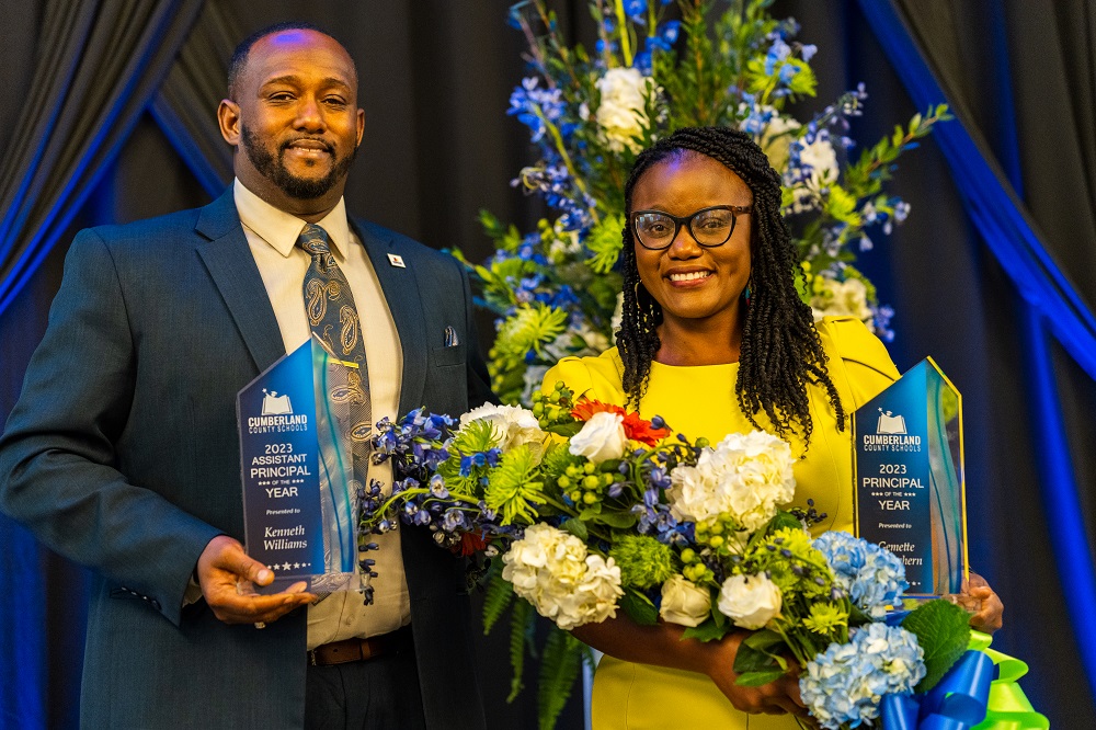 Congratulations to CCS' 2023 Principal of the Year winner, Gemette McEachern, and CCS’ 2023 Assistant Principal of the Year winner, Kenneth Williams! Learn more about the district’s Administrator of the Year Celebration at: bit.ly/3CAu5yu. #PremierProfessionals