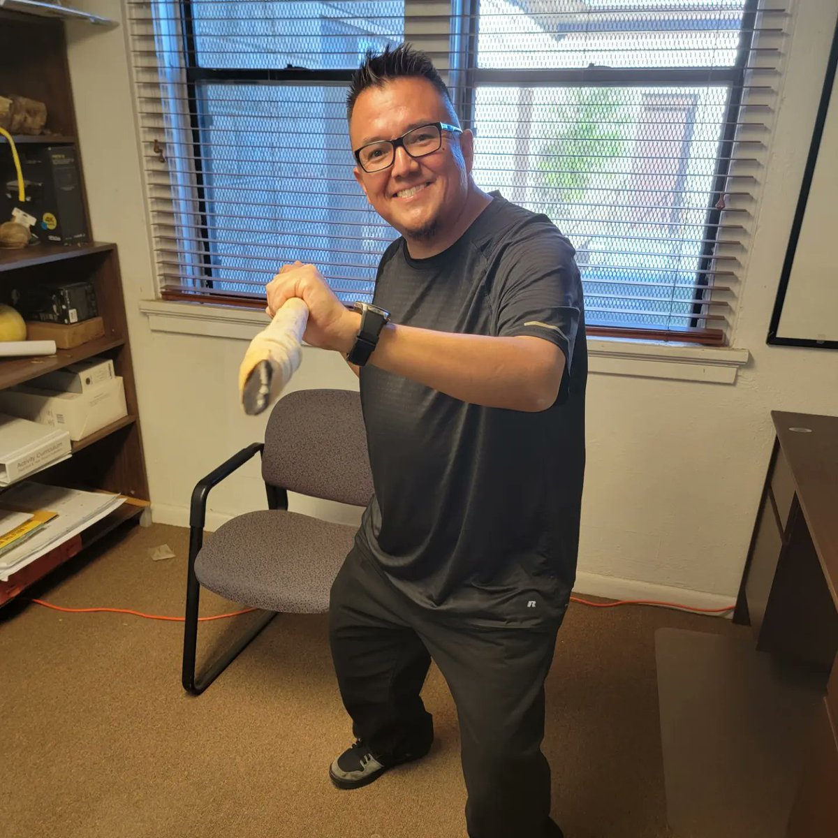 daybreakwarrior's tweet photo. I got to meet my #ApacheLanguage Teacher, Bob Stevens, here in #SanCarlos, AZ! It was an honor to meet him &amp; hear his work on #ApacheLanguagePreservation.

#NdeeBiyáti' https://t.co/uzB7VaS0Rg