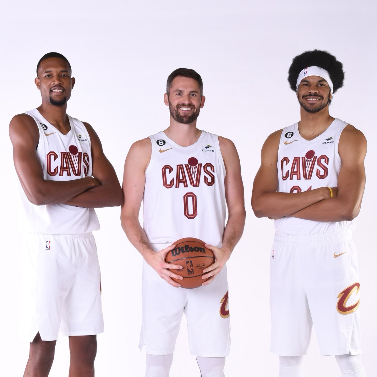 NBA's tweet photo. Set your alarms and mark your calendars, Spida &amp; the new look @cavs are ready to put on a show this szn! #KiaTipOff22 

The Cavs tip-off the season on Wednesday at 7:30 PM ET on the NBA App 📲

*QT with your expectations for Cleveland* 👀 https://t.co/Rn6xEHtZ0v