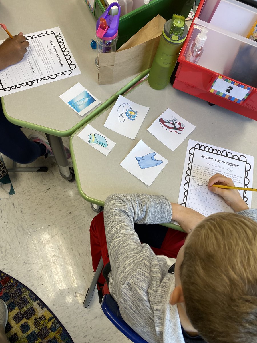 DJHubbell's tweet photo. Mystery bags where students had to look at items and use their schema to decide who was the bag owner #thirdgrade #drawingconclusions @CarrsvilleElem https://t.co/qfGbaachVt