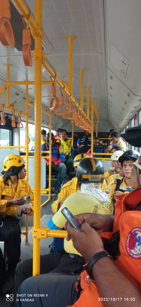 Desde esta tarde estamos apoyando al Sistema de Protección Civil del Estado Aragua con nuestro Voluntarios, ya <a href="/FEVESAR_Cabbo/">Fevesar Carabobo</a> y <a href="/FEVESARCAPITAL/">FEVESAR CAPITAL</a> esta en monitoreo para apoyar en las Operaciones de Búsqueda y Salvamento #SAR #USAR