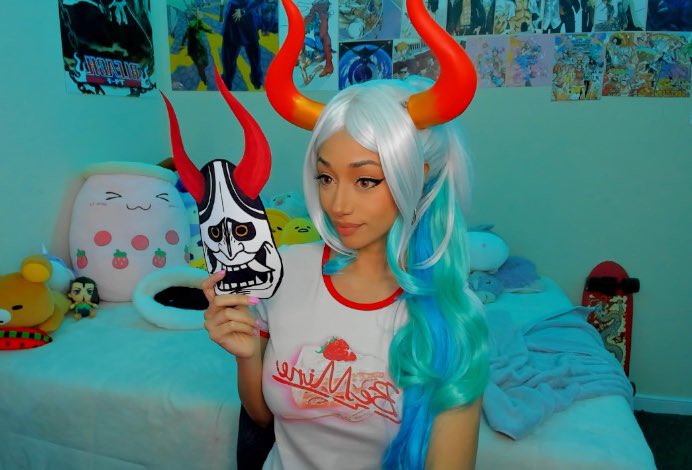 yaz 🦋🐬 on Twitter: "casual yamato ^_^ live rn http://twitch.tv/yazbunny"