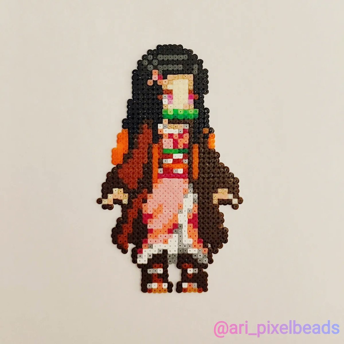 AriPixelBeads's tweet photo. 😈 Aquí tenemos a Tanjirou y Nezuko Kamado de Demon Slayers (Kimetsu no Yaiba)
🛒 Si te interesa tienes el link de la tienda en mi perfil.
#hamabeads #pixelart #DemonSlayer
#Nezuko #tanjiro #anime #animeart #handmade #OtakuCulture #artesania https://t.co/sOpFkuOW4P