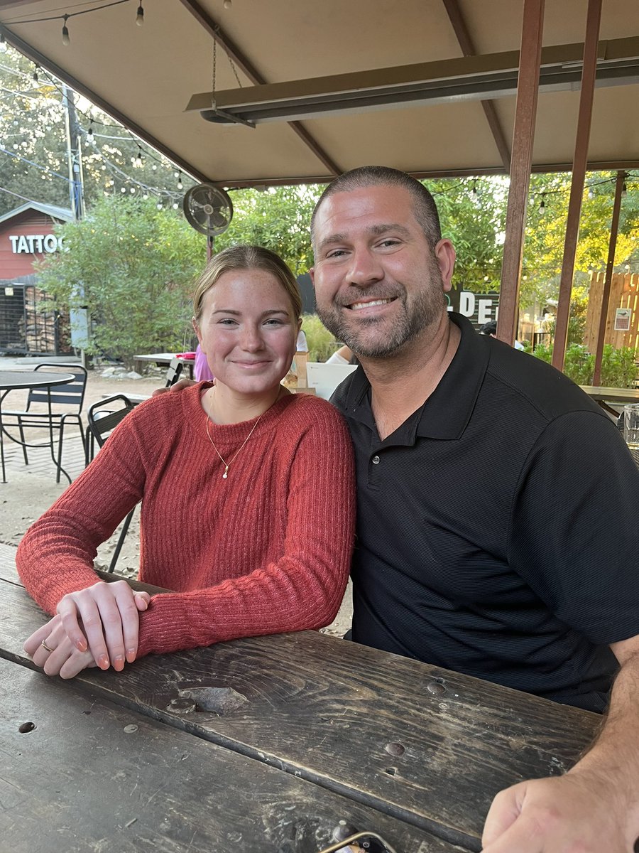 caseymckee7_'s tweet photo. A big thank you to Roy Lotz, owner of Lotz of BBQ, for meeting with me today to discuss owning a business as a member of the deaf community! 

The deaf community in Austin never fails to amaze me. Please support your local &amp; deaf owned business! https://t.co/S9H9LbqR0w