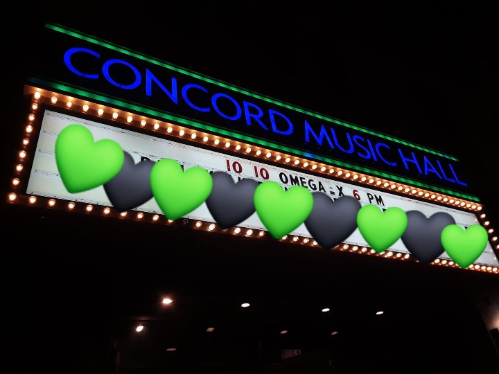 prplhearts4all's tweet photo. @OmegaX_official The show was absolutely amazing! Met some new friends and even made an Omega X inspired bracelet while waiting in line! Can't wait to do it again ๐๐ค #OMEGA_X_Chicago #OMEGA_X #Dont_give_up #CONNECT https://t.co/MVuJtSroEe