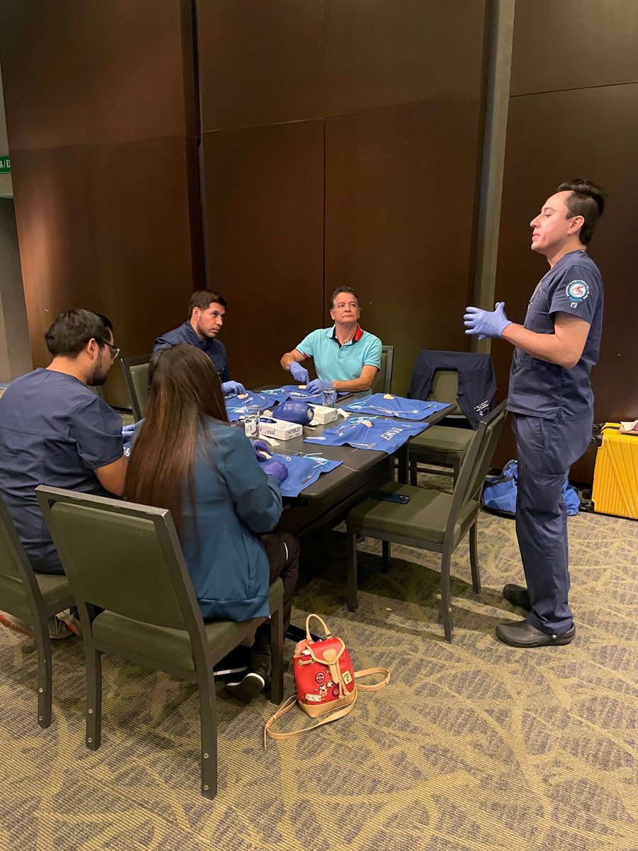 oscarfloresmd's tweet photo. A latepost of the recent participation of @CursoEMIVA and @Medtronic in an advanced airway management workshop: great activists and interesting networking! 🫶🏻#MedTwitter https://t.co/d7XQb4ZOkG