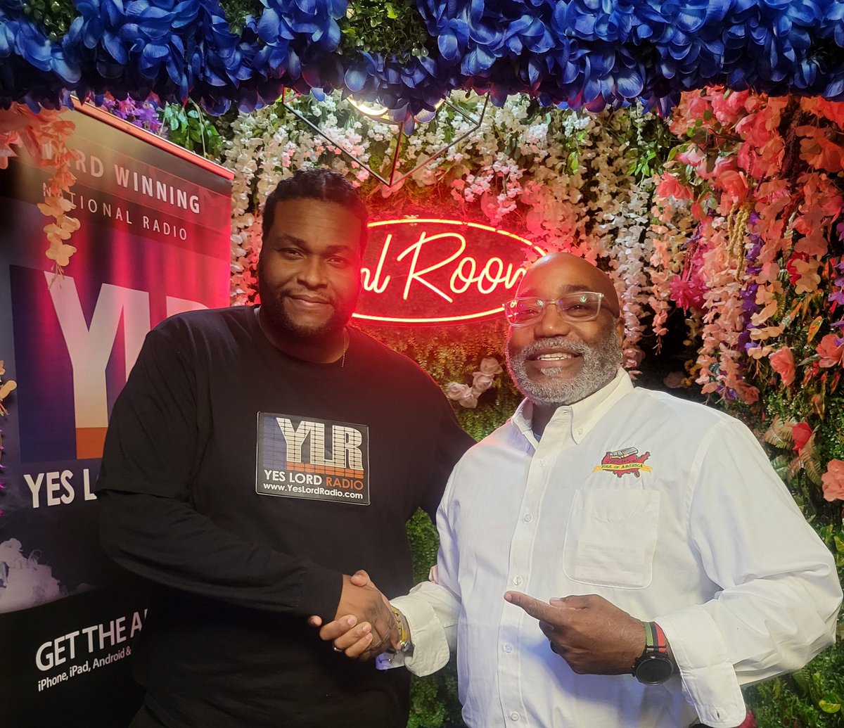 soatours's tweet photo. Amazing Gospel at the Dove Awards pre-show Gospel Showcase Artist Meet & Greet sponsored by Yes Lord Radio. Get #SoulCertified & #EduTained https://t.co/9R6OtvXOrS