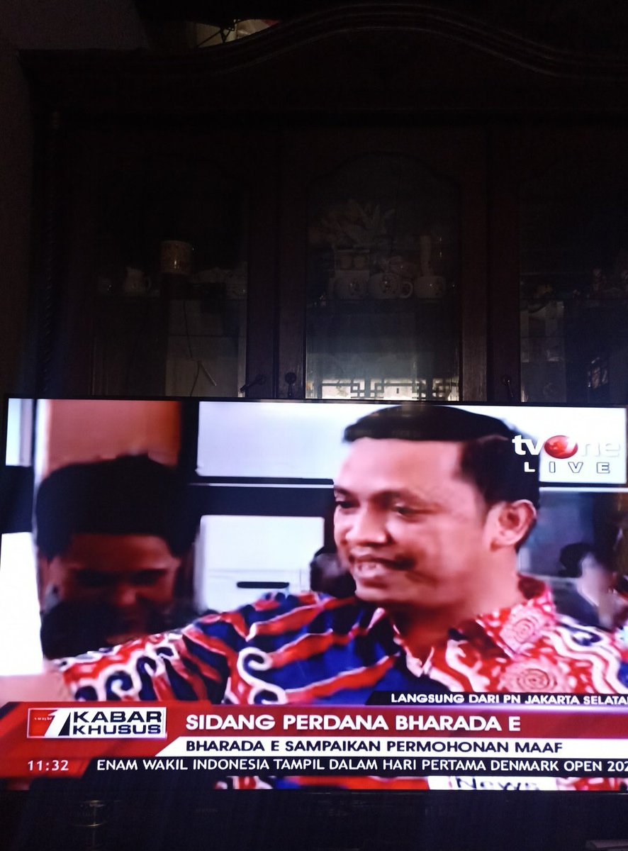 Katanya nulis surat ini selesai ibadah, pas liat nya baca surat aja sedih banget.