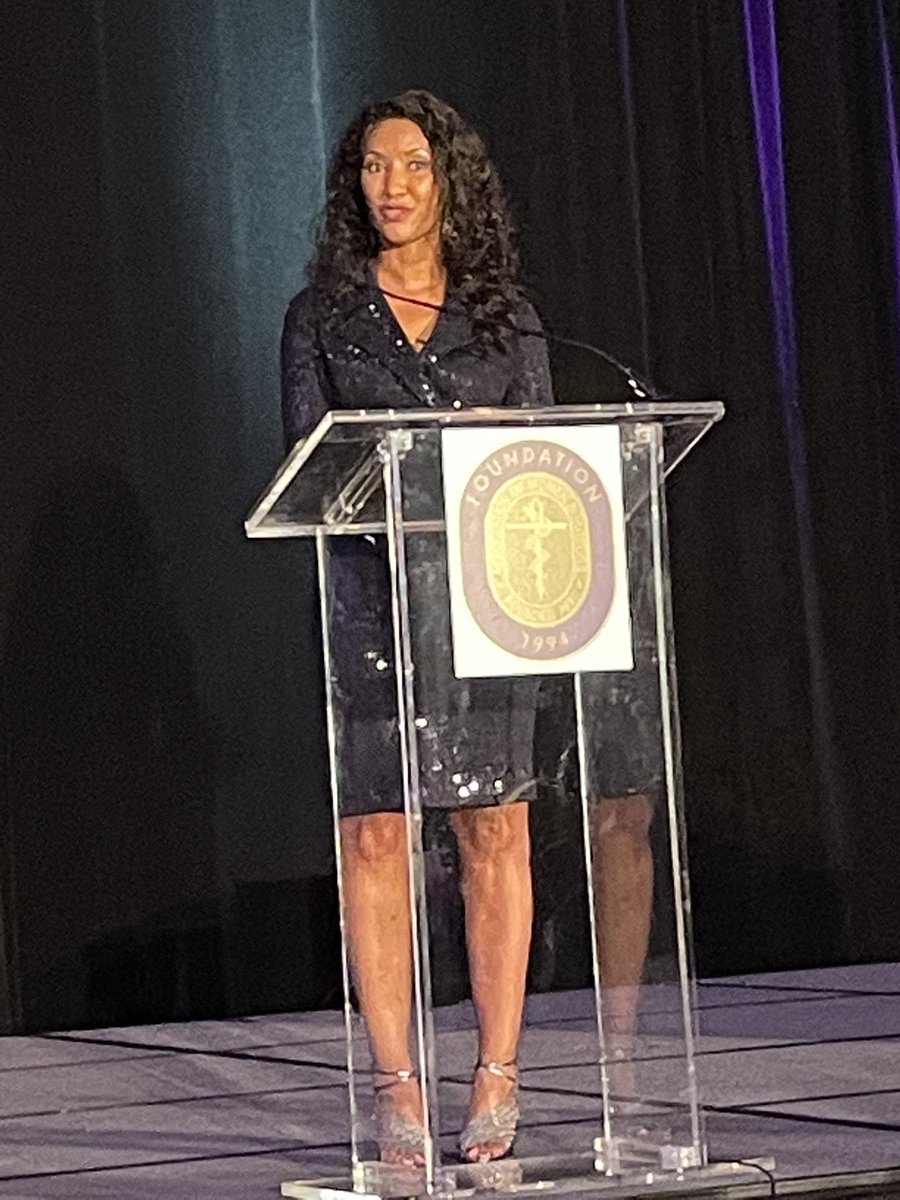Michaela West, MD, PhD 🟧 tweet media