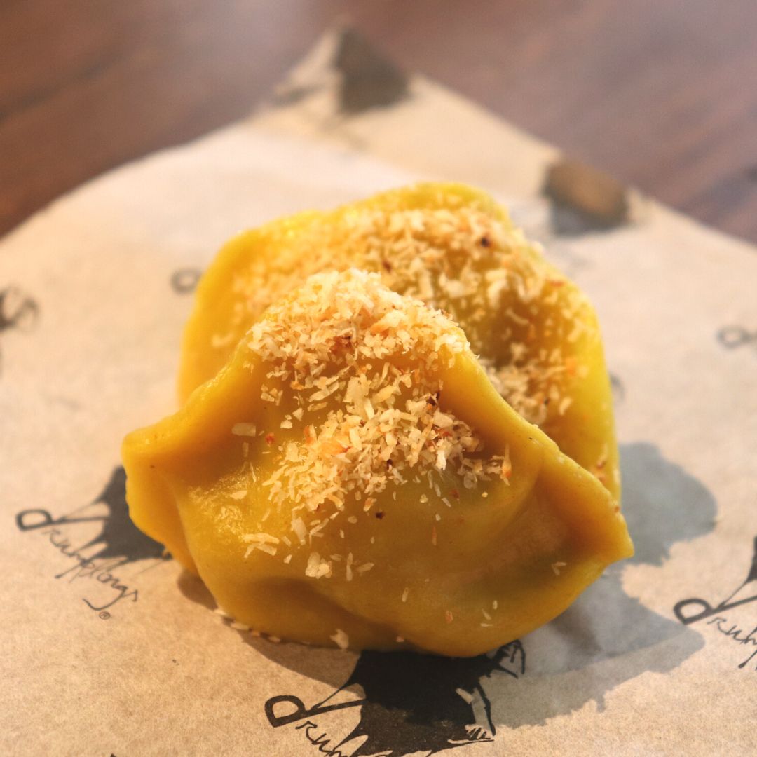 drumplings's tweet photo. Have a swipe through all of our Drumps on the menu, from our classic OG Garlic Prawn to Red Duck Curry &amp; Pork Chive which is newer on our menu. Now don’t you worry theres an option for the whole gang

#melbournetodo #asianfoodmelbourne #melbourneeats #melbournefoodscene https://t.co/gHd2GsCvt1