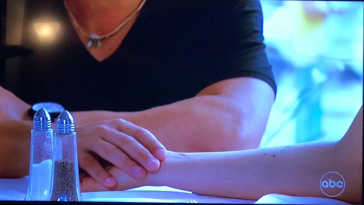 CmfGinett's tweet image. These 2 are baring their souls and all I can think is why hasn’t anyone filled the 🧂 &amp;amp; pepper shakers? #BachelorInParadise #sidework