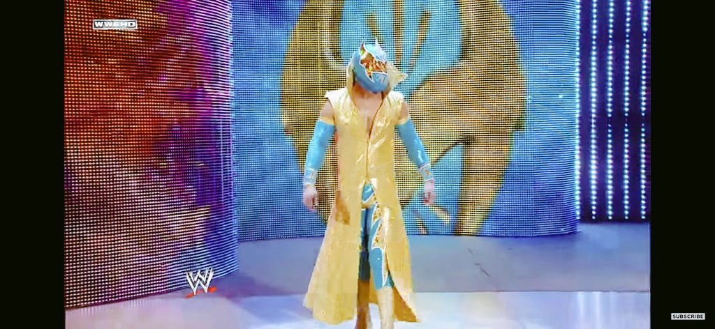 FanDominikMysT's tweet photo. @TripleH hey triple h
get him back without the wwe sin cara 
but let it be the original
the one of 2012
the blue one
i don't hunico 
the original is mystezis
@caristicomx this is the original 
Please please 🙏🙏🙏🙏 https://t.co/dRcakIk4aL