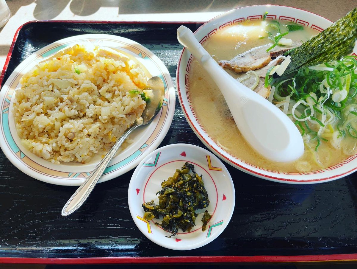 Jimny_Jim23's tweet photo. #うどん処ウエストリバア #ラーメンセット
#みちしお #MICHISHIO #貝汁のみちしお #ドライブイン #割烹 #天然温泉 #大型駐車場完備
#ウエストリバア #うどん処 #食堂 #食券 #自動オーダー #西川氏
#ラーメン #とんこつラーメン #チャーシュー #もやし #のり #ネギ #中細麺 #高菜
#焼きめし https://t.co/jgBymVbGL4