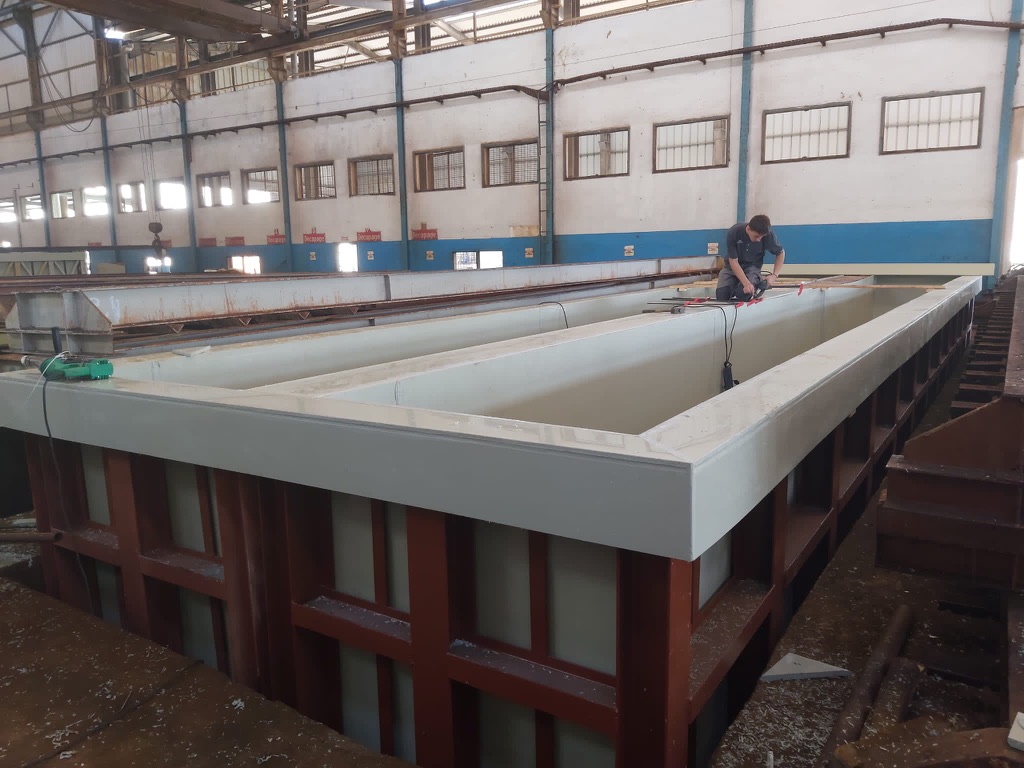 ANIMETAL5's tweet photo. MSGI, Tunisia... Revision of old pretreatment tanks continues... Once again, thank you to all MSGI management for choosing ANI Metal 🙏
#ANImetal #MSGI #Tunisia #hotdipgalvanizing #galvanizing #pretreatmenttanks https://t.co/oCh8OzeBbT
