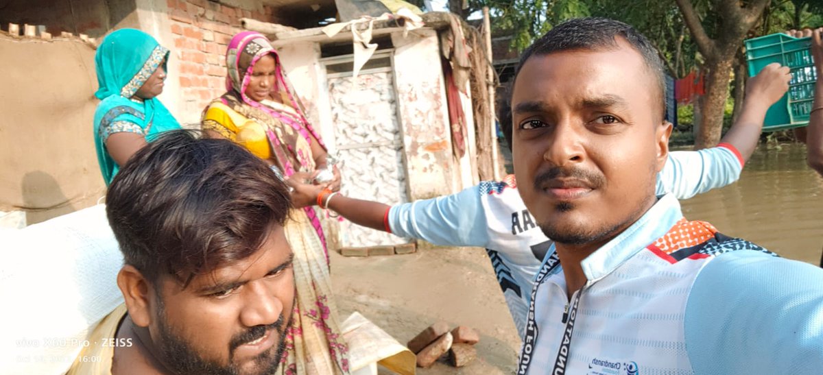 EducateTry's tweet photo. #upflood #chillupar #CMUP #DMGorakhpur https://t.co/BGguV28H7A