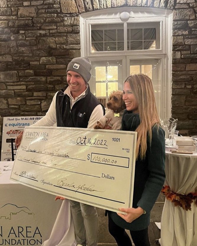 DrewCarr_'s tweet photo. Amazing few days in Scranton, PA for the 2nd annual NEPA Invitational hosted by @B_Matthews12 

Country Club of Scranton is a gem. Such a fun event and group of folks. $100,000 raised for @ScrantonAreaFdn and @GeisingerHealth Children’s Hospital https://t.co/COFuSiK7PL