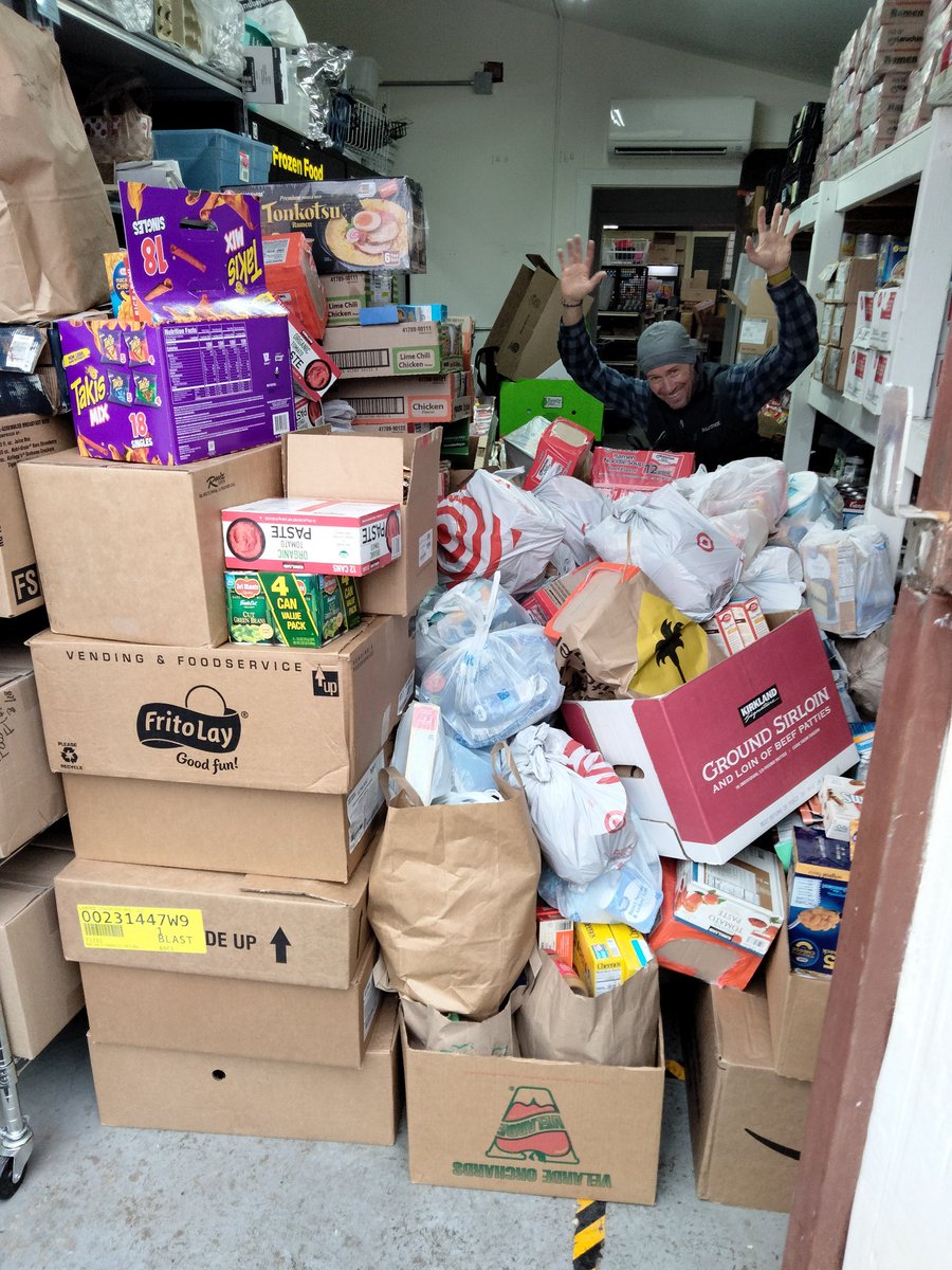 SASMSTEM's tweet photo. We collected 3,247 items during our week long food drive. We delivered all the items to East Mountain Food Pantry today. They were very thankful!#community #foodbank @ABQschools @APSLZ1 #APSCONNECT https://t.co/4hwuSwPY60