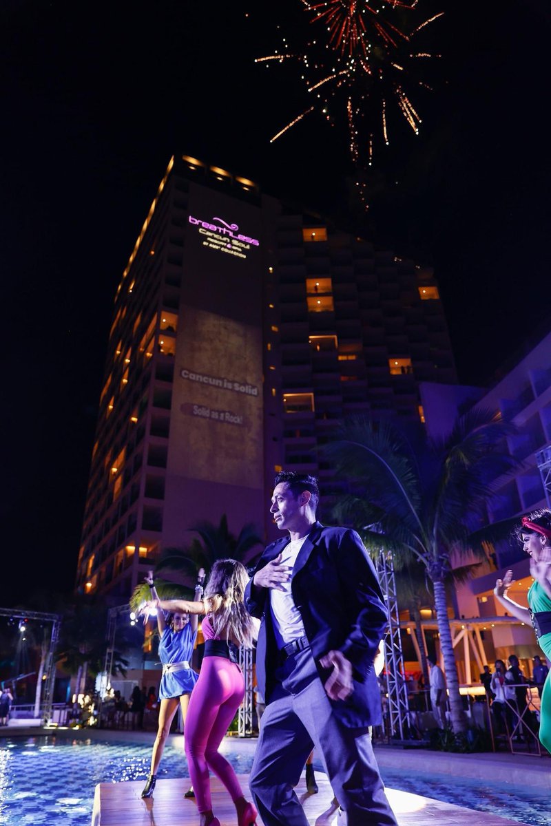 Un poco de la experiencia en el cocktail oficial de bienvenida de <a href="/CancunTrvlMart/">Cancun Travel Mart</a> en las instalaciones de <a href="/BreathlessRsrts/">Breathless Resorts & Spas</a> #CancúnTravelMart2022