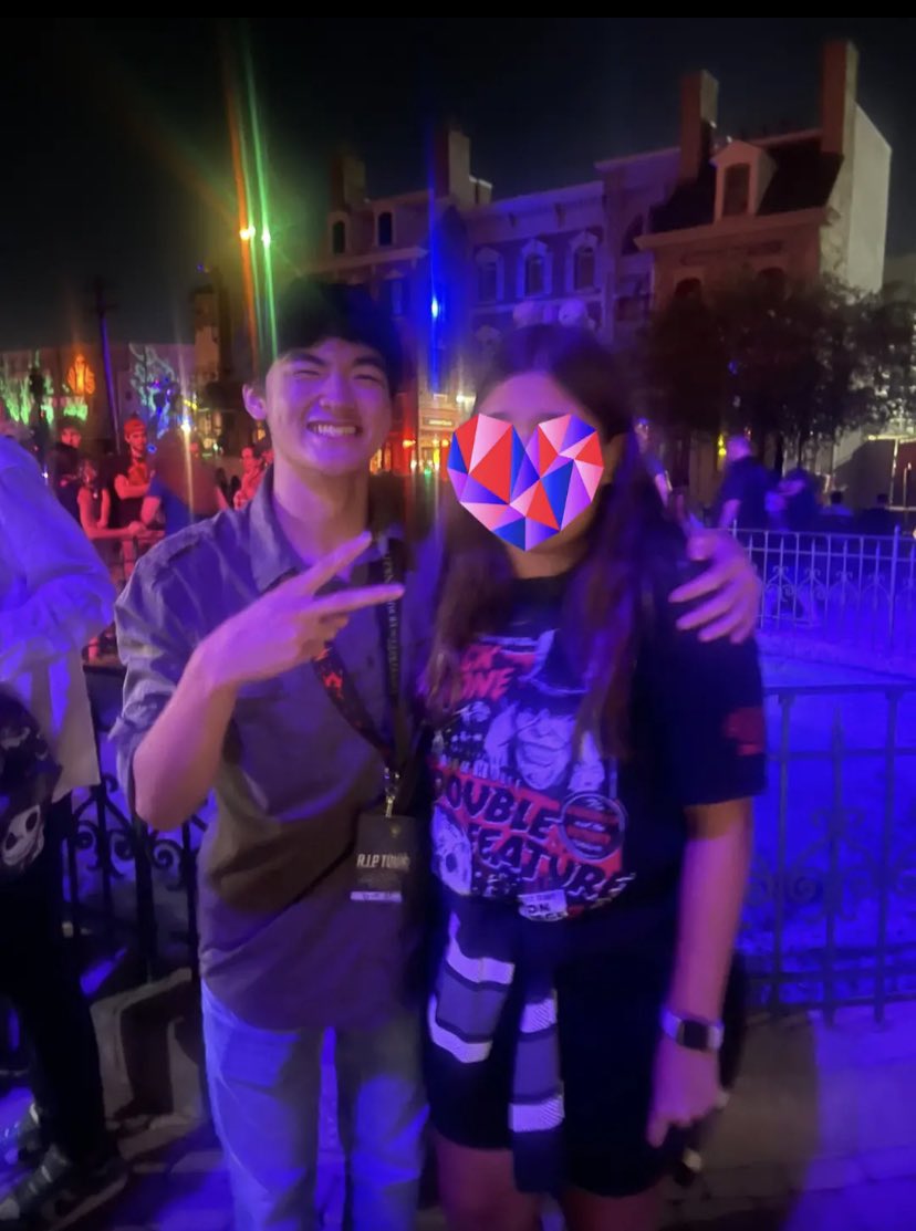 tristanbrainrot's tweet photo. Tristan w/ a fan !!! 🫶

(@/violentology via. TikTok) https://t.co/akYFr6OEAh