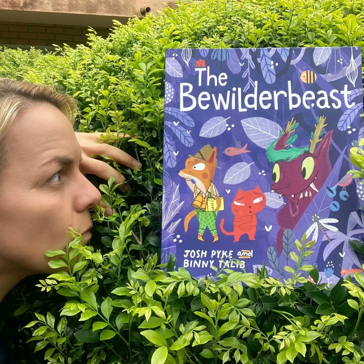 onemorepageAU's tweet image. Nat's been reading The Bewilderbeast by @joshpyke and @binnytalib. Clever and easy rhyme teamed with bold and bright illustrations, this book really hits the mark. 

Review on the pod: 
buff.ly/3LwmDbT