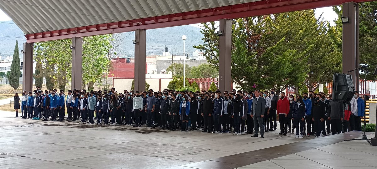 CECyTEHPachuc's tweet photo. Homenaje a símbolos patrios refrendando los valores cívicos y fortaleciendo la difusión del protocolo Escuela Segura como estrategia preventiva para la seguridad escolar @arowec @DanielFragosoT @Obdulio_MM https://t.co/AH0ucfvJEb