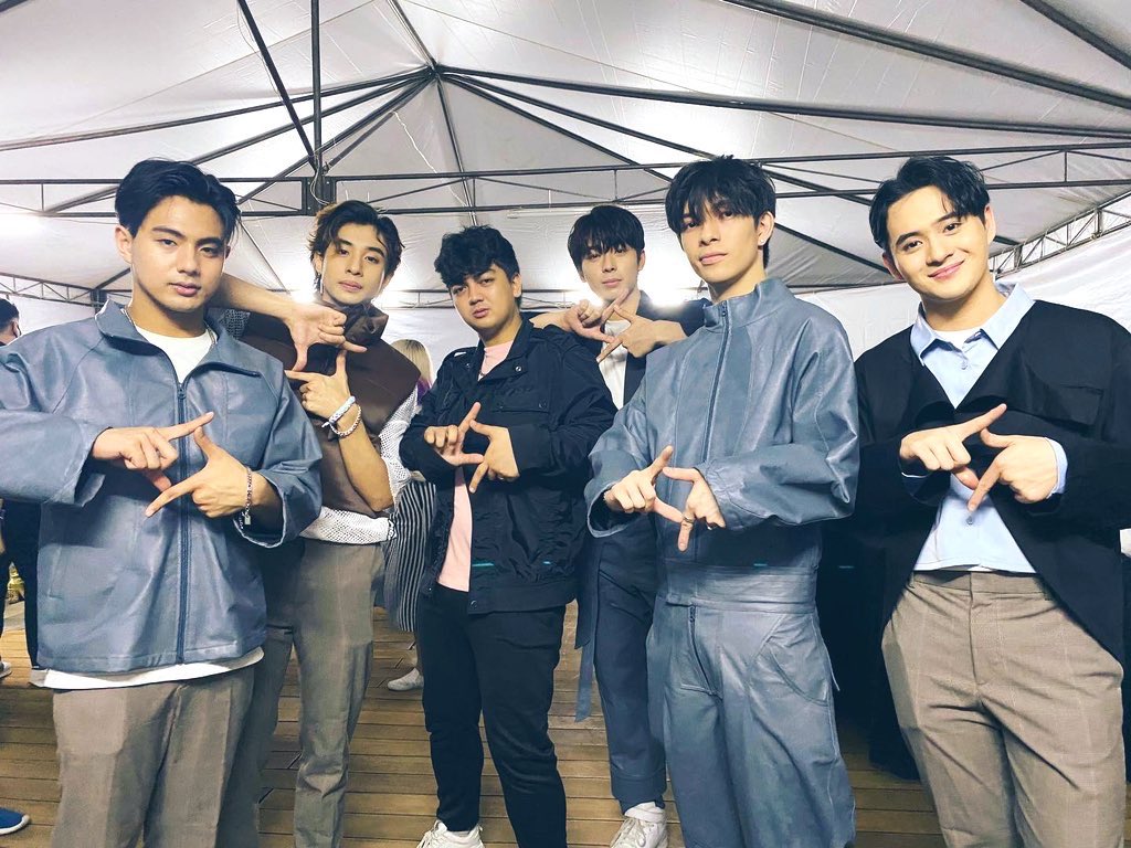 patricksszzz's tweet photo. PPOP RISE! Wala na kong masabi! They all have good music and basta ang galing! 🖤

As an artist myself, I just sing! I can't do singing while dancing! Hands down sa inyo BGYO, BINI, VXON, G22 and other ppop groups!

Dedicated to ACEs, BLOOMs, Vixens and Bullets 🖤🔥 https://t.co/ReeWJEjyqX