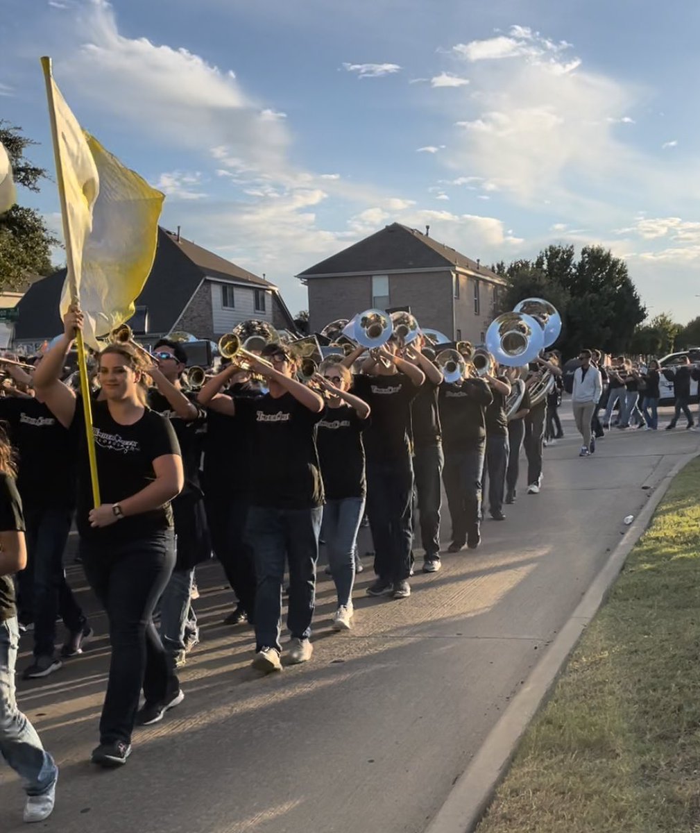 Thank you <a href="/TCHSTBoosters/">TCHS Falcon Theatre Boosters</a> @TCHSTalon <a href="/timbercband/">Timber Creek Band</a> <a href="/TCHS_WAthletics/">TC Women’s Athletics</a> <a href="/TCHSWrestling/">TCHS Wrestling</a> <a href="/fortworthpd/">Fort Worth Police</a> for all of the work on this years HOCO parade!