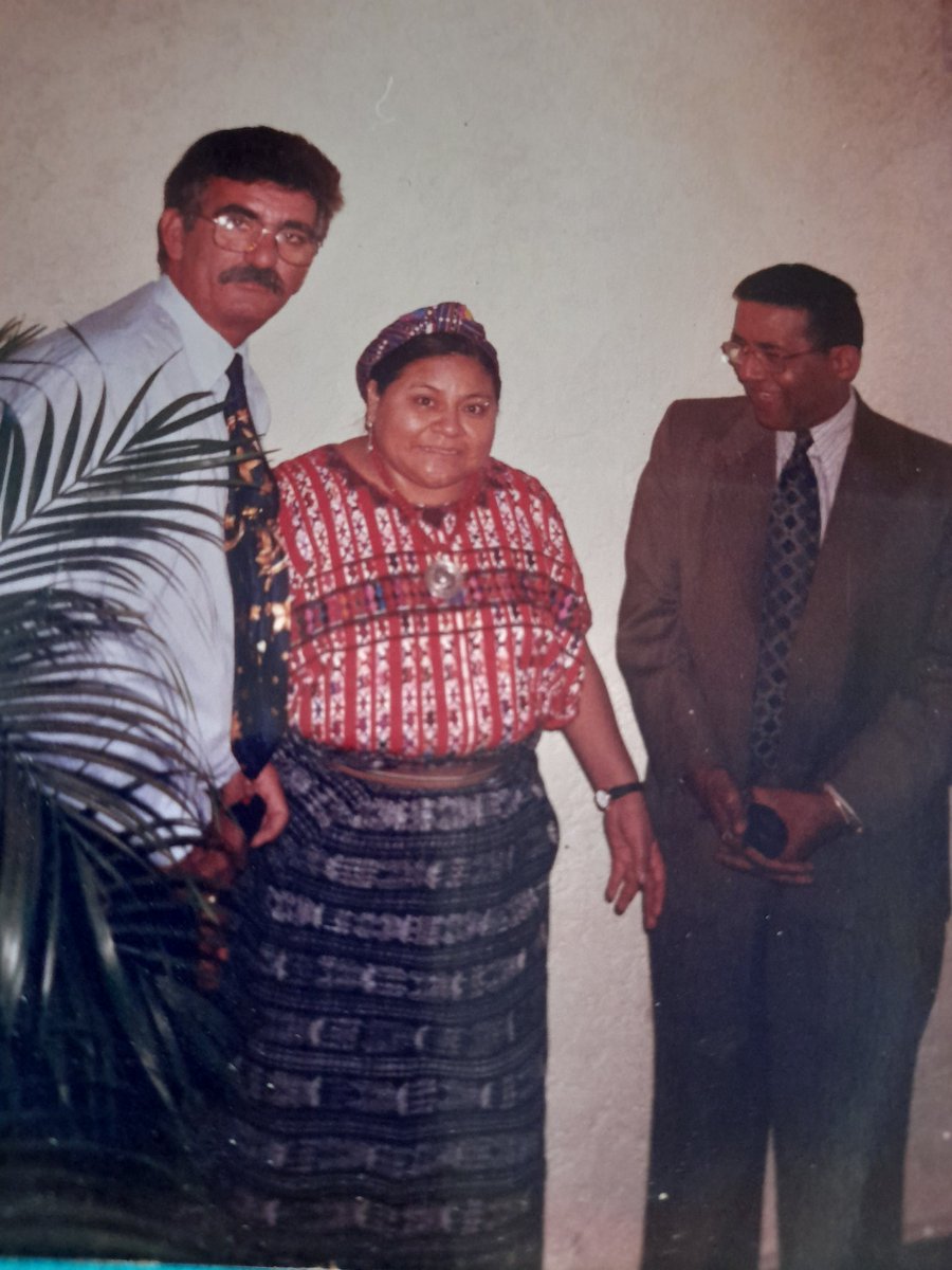 Muy agradecido del periodista y hoy embajador de RD, en España, por gestionar un conversatorio con la Premio Nobel de la Paz 1990, la guatemalteca Rigoberta Menchú..
El Guaymatero, hace unos años.