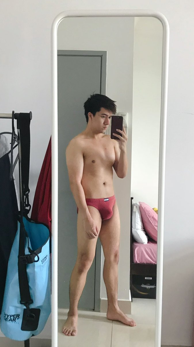 syameer95's tweet photo. Loving my red brief. Probably will get more of skinxwear in future 👀 https://t.co/rdVwm1rMwl