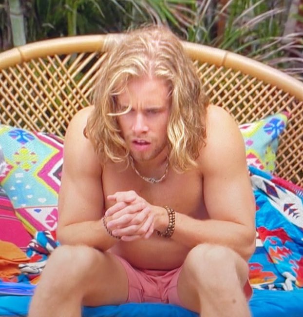 sweatsandpizza's tweet photo. Someone unplugged Jacob and forgot to plug him back in

#bachelorinparadise #BIP https://t.co/HaWGsXkJcv