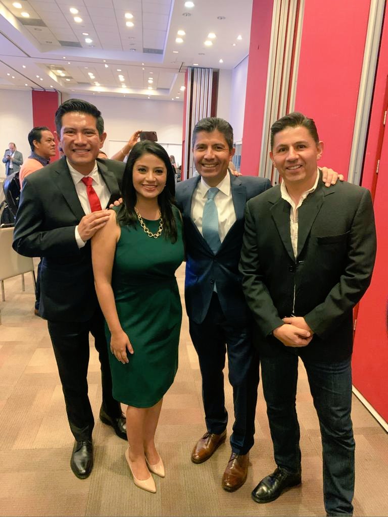 SebHOrozco's tweet photo. Acudí al #1erInformedelabores de los #regidores del @PueblaAyto. El trabajo que se desarrolla por #ReconstruirElRumbo de #Puebla se nota. ¡Felicidades! https://t.co/xbruyqoRxP