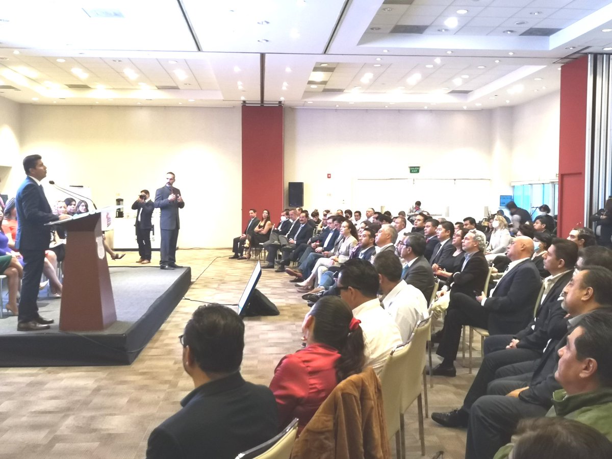 SebHOrozco's tweet photo. Acudí al #1erInformedelabores de los #regidores del @PueblaAyto. El trabajo que se desarrolla por #ReconstruirElRumbo de #Puebla se nota. ¡Felicidades! https://t.co/xbruyqoRxP