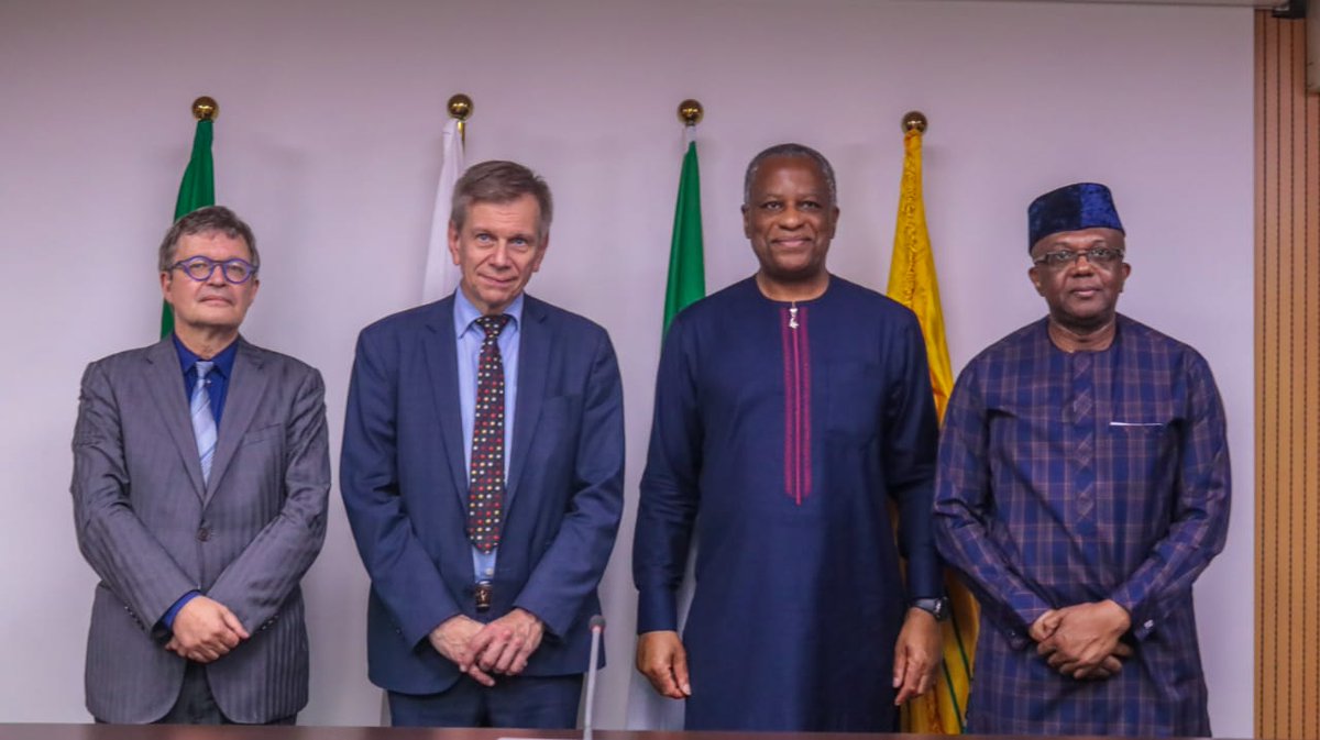 Geoffrey Onyeama tweet media