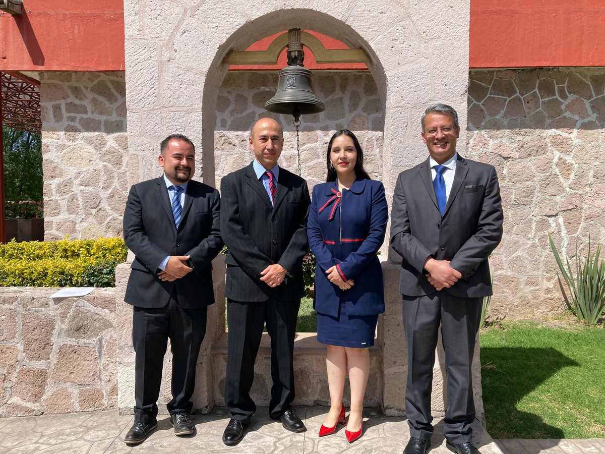 rogeplus's tweet photo. Titulación de Karla Rebeca Reyes Ángel como nueva Ingeniera en Sistemas Computacionales del #itm. Felicidades a la nueva Ingeniera Karla Rebeca! (11/octubre/2022) #PonysParaElMundo https://t.co/3nlItRr6AW