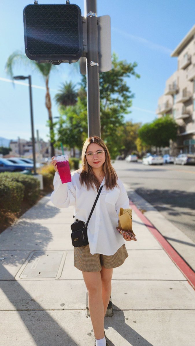 YengPLUGGEDin's tweet photo. Walking around in Glendale. 💕 https://t.co/uFVpsfg69g