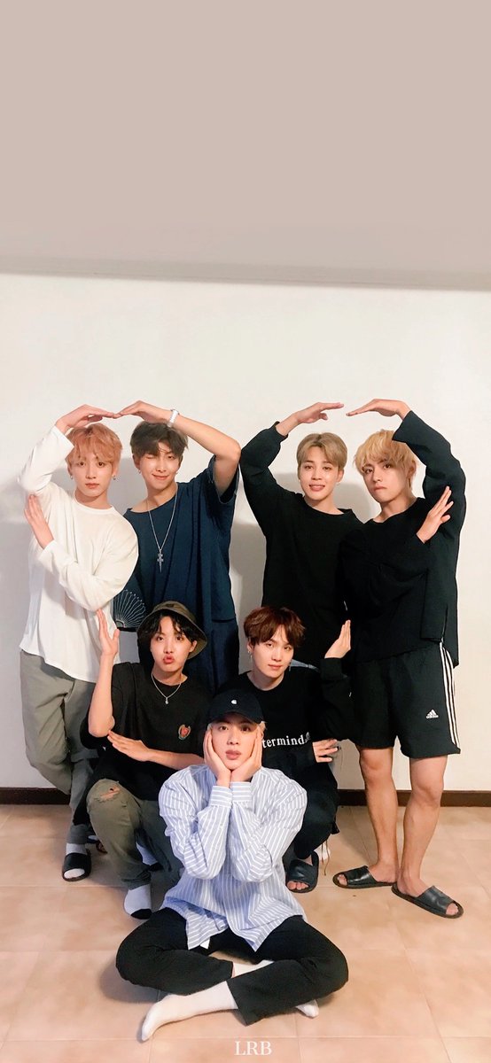 iloveuthv_'s tweet photo. No importa cuánto tiempo pase, siempre los voy a esperar. Se que solo son dos años pero serán una eternidad para mí.

Los amo y siempre estaré para ustedes💜

 #btsarmyforever #btsmilitaryservice #btsmilitary #BTS https://t.co/o4HzhicNbI
