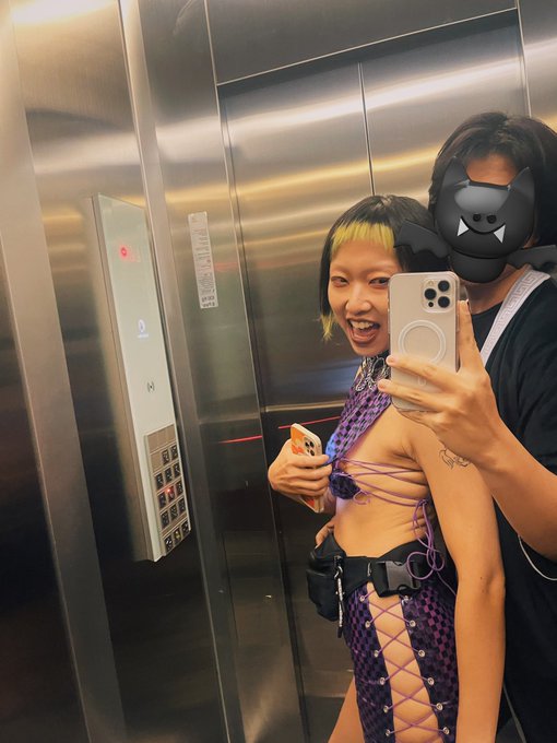 猜猜我有没有穿内裤呢？ Guess if I wore any underwear? 😈 #ravegirls #cdmx https://t.co/g5EXcXpvQx<a href="/tag/ravegirls"class="tags">#ravegirls</a><a href="/tag/cdmx"class="tags"><span>#cdmx</span></a>