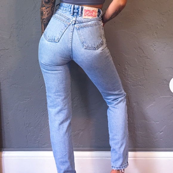 So good I had to share! Check out all the items I'm loving on @Poshmarkapp #poshmark #fashion #style<a href="/tag/fashion"class="tags"><span>#fashion</span></a><a href="/tag/shopmycloset"class="tags"><span>#shopmycloset</span></a><a href="/tag/style"class="tags"><span>#style</span></a><a href="/tag/poshmark"class="tags"><span>#poshmark</span></a><a href="/tag/bongo"class="tags"><span>#bongo</span></a>