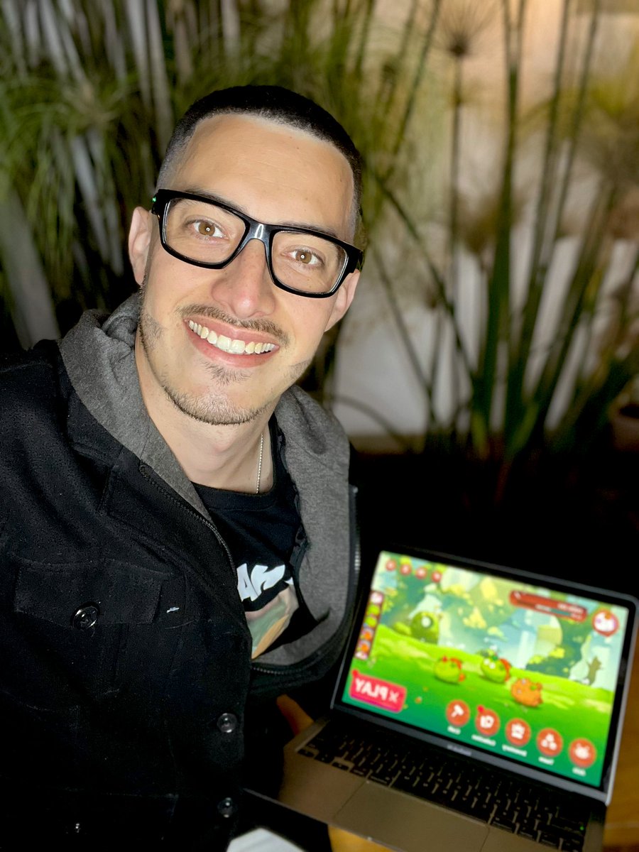 The tradition never stops!!🙌✨ @AxieInfinity monday selfie!! Let’s keep building this beautiful path!🫶 @AxieArtGallery #AxieOrigins #AxieCreator #AxieMondaySelfie