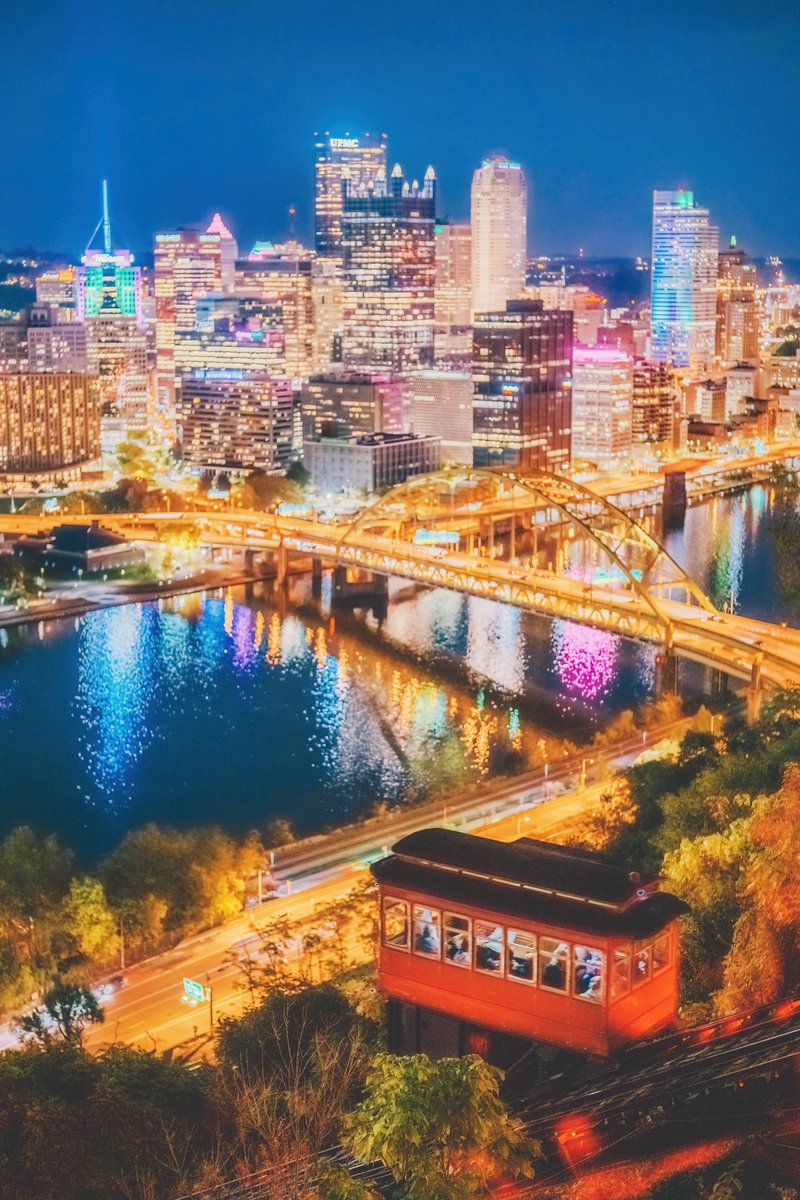 DaveDiCello's tweet photo. I was having trouble deciding which image to share tonight, and got tired of thinking about it, so I'm sharing them all. It's been a fun couple weeks capturing #Pittsburgh, that's for sure. I shot these between 9/29 &amp; 10/13, and I still have so much to share from those 2 weeks. https://t.co/4SWBeWSlBJ