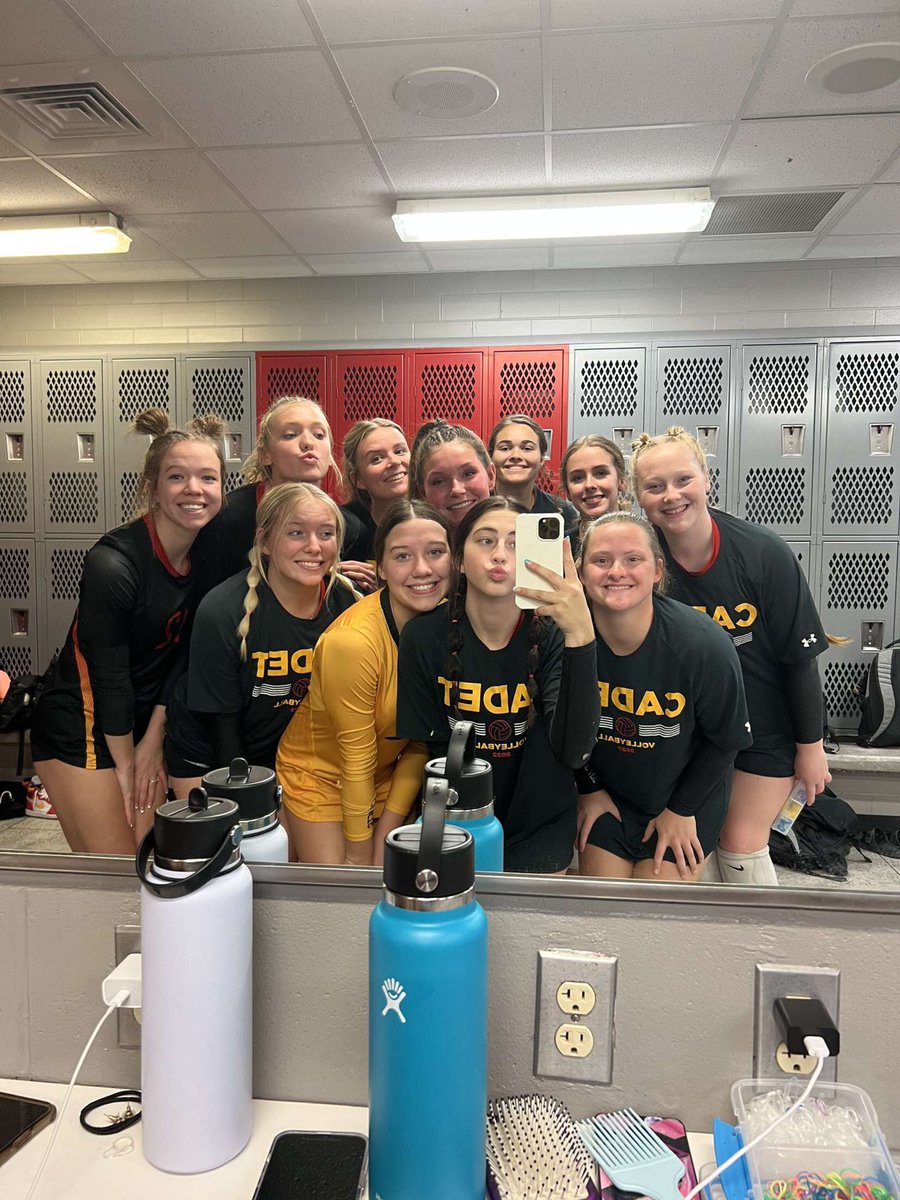 Didn’t think I would stick it out this last year but glad I did. Not the season we wanted but loved playing with everyone! Gonna miss this team. 1 down 🏐three to go🏀🎾🥎