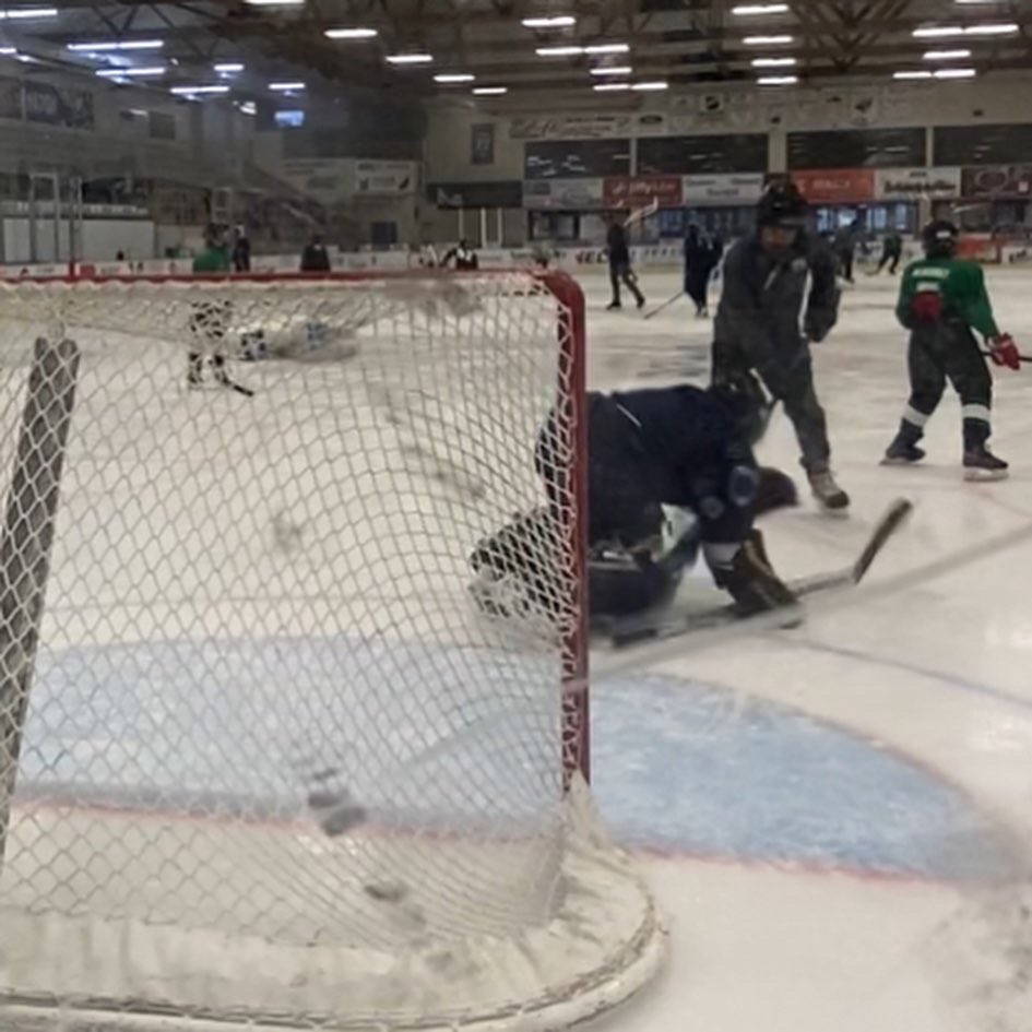 SpruceGrove_MHA's tweet photo. π¨ SG508 U13s π¨
@pac_club_hockey goalie Parker Nome and player Jack Day are out mentoring tonight.
Pretty luck first year goalie! I know many goalies that wish they had this type of mentorship in their first year!
#butterfly #updowns #redirect #ccut #tpush #shuffle #track https://t.co/iG2azydAgm