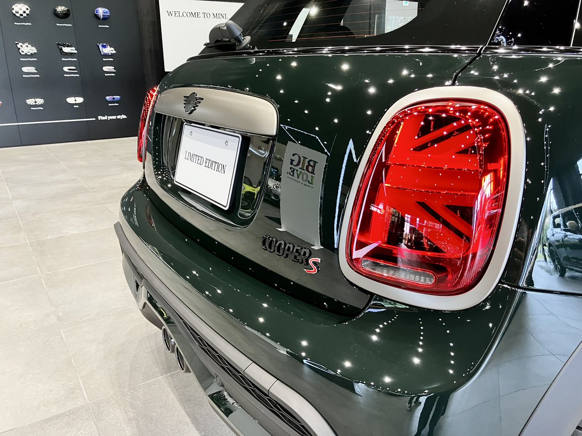bmwtokyomini's tweet photo. #ResoluteEdition は #ランフラット・タイヤ を装備。

ランフラット・タイヤとは、タイヤの空気圧がゼロになっても、時速80キロで距離80キロが走行可能なタイヤです（条件によって実際の距離は異なります）。

購入を希望される方はMINI TOKYO BAYとMINI六本木へ。

#mini https://t.co/OpufCyiZKp