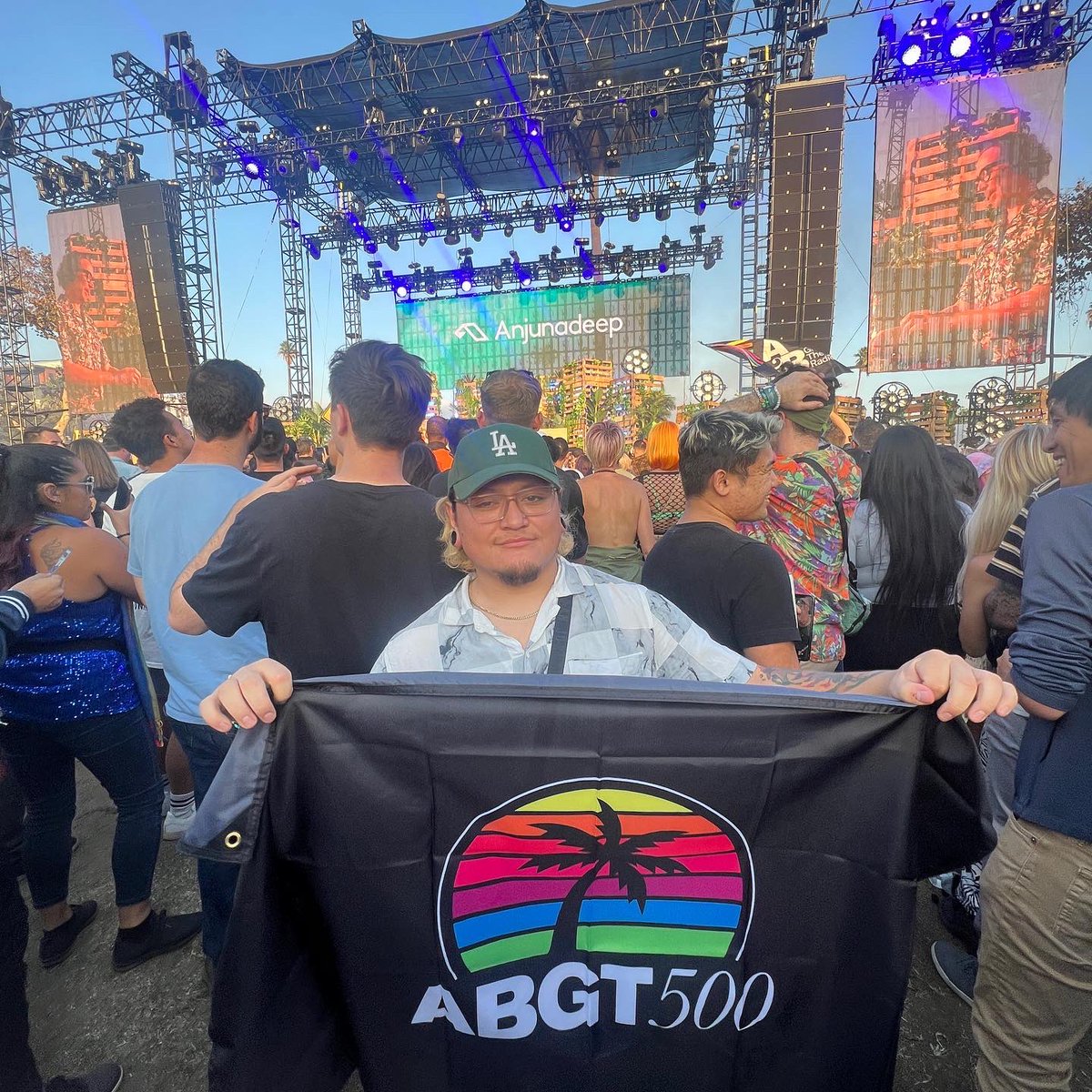 AFireInsideJohn's tweet photo. Thanks for an amazing weekend of great music @aboveandbeyond 🕺🏽#ABGT500 #anjunadeepLA #anjunadeep https://t.co/SsbQzniYzS