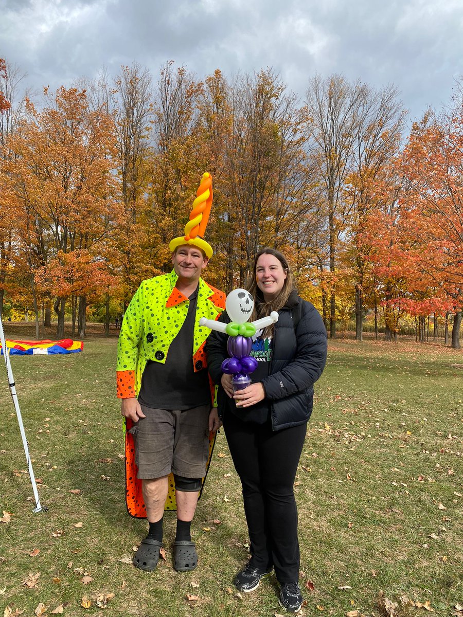 HaltonRotaract's tweet image. Thanks to aid and donations from a variety of charitable organizations, including our own Halton Rotaract Club, Rotary Burlington North's Tukey Trot Successfully raised over $18,000. We look forward to helping with this event next year!🦃🦃🦃