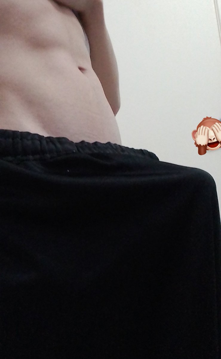 anonimousdick2's tweet photo. Esse shorts novo deixa minha rola bem marcada 😋 
#TROCONUDS #troconudss #BUNDASAWARDS 
#PINTOSAWARDS #XOTAAWARD #PEITOAWARD #PEITOAWARDD #NOVINHATESUDA
#RABASAWARDS 
#RABAAWADRS 
#BucetaGostosa https://t.co/ydBoKup9uQ
