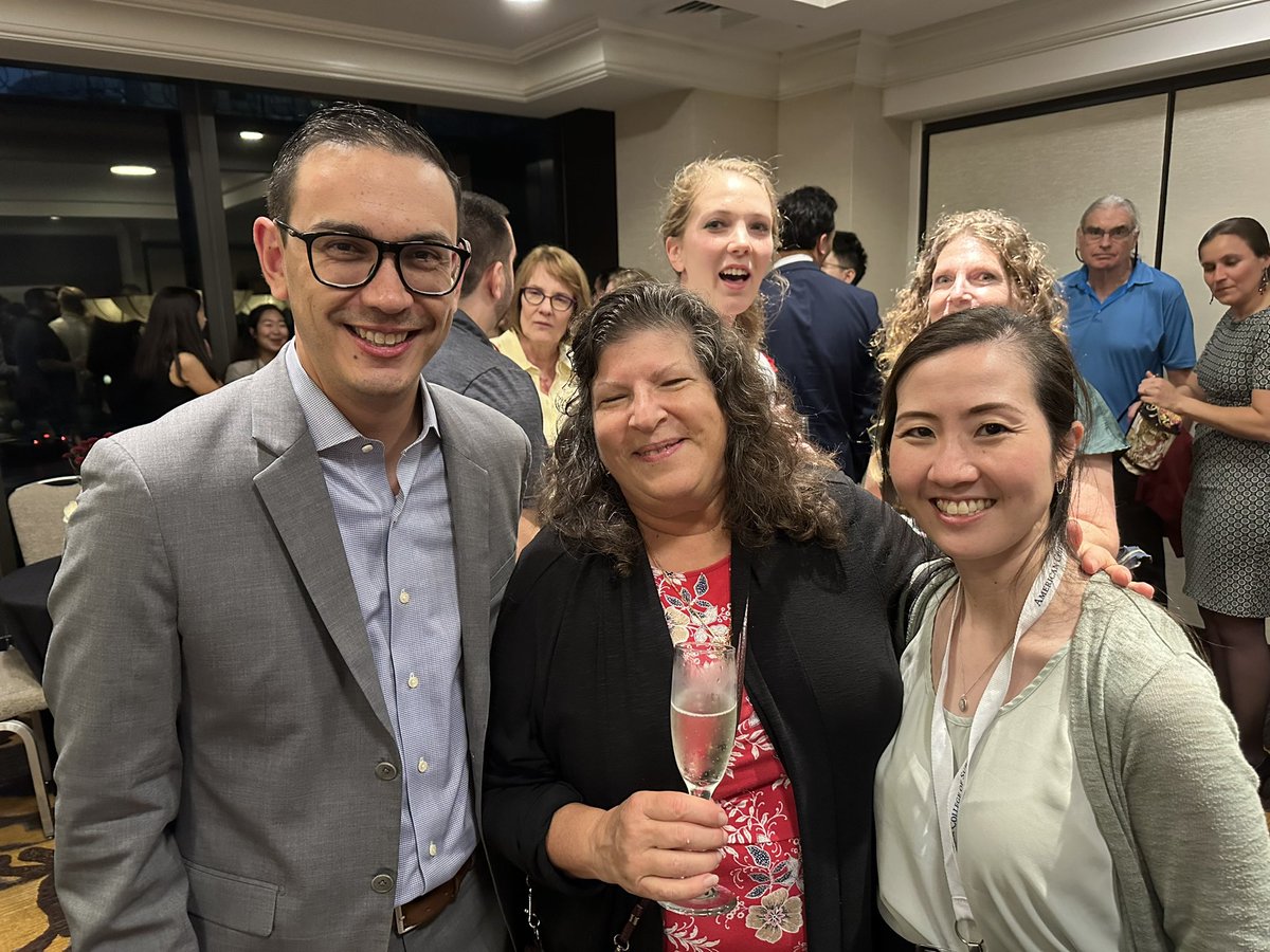 Great to see so many faculty, trainees, and alumni in person for #ACSCC22!