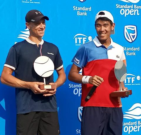 Not_Esportivas's tweet photo. ITF TENNIS!
Parabéns aos tenistas campeões do @worldtennis de M15 de Maputo em Moçambique
Simples: @colson_tibo (🇧🇪) 🏆 (1)
Duplas: Oleksandr Bielinskyi (🇺🇦)/ Palaphoom Kovapitukted (🇹🇭)
#ITFtennis #StandardBankOpen #Maputo #TiboColson #OleksandrBielinskyi #PalaphoomKovapitukted https://t.co/3CbVWosTCU